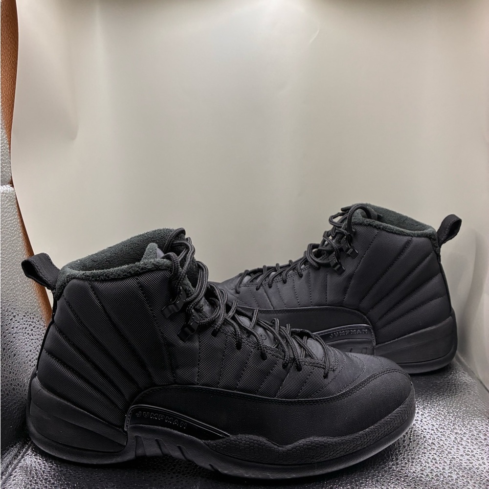 Air Jordan 12 Retro Winterized Triple Black 10.5